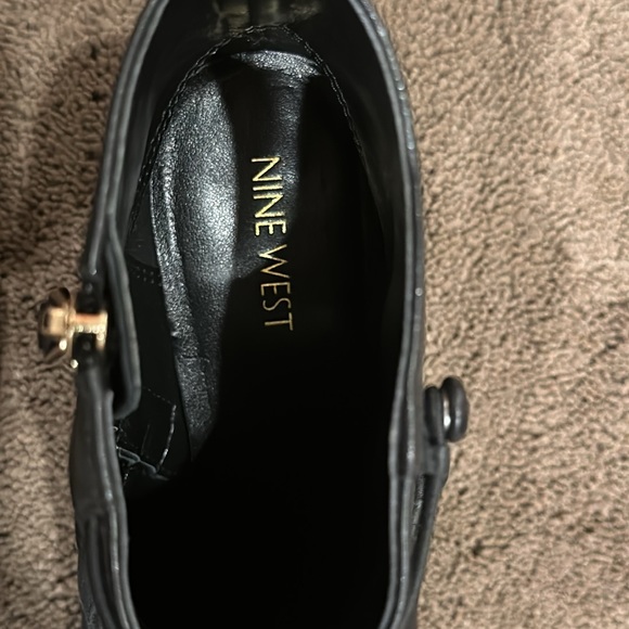Nine West Bootie Boot - size 9M - Black - Picture 5 of 9